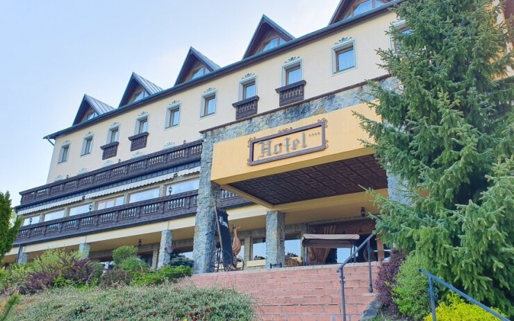 Osobiście zweryfikowane: Recenzja pobytu z basenem jaskiniowym w Hotelu Husárik **** na Słowacji