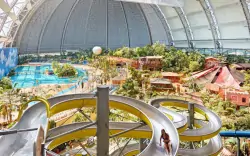 Egzotyczne wakacje w Niemczech: Tropical Islands Resort w stylowym domu z kuchnią + plaża, baseny i świat saun