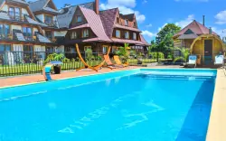 Polskie Tatry w pobliżu term w Willi Karpatia z obiadokolacją i odkrytym basenem bez limitu + jacuzzi