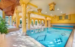 Wnętrze basenu, Gosztola Gyöngye Hotel, Gosztola, Lenti, Węgry