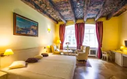 Luksusowy Hotel Tyn Yard Residence **** w samym sercu Pragi, tylko 200 m od Rynku Starego Miasta ze śniadaniem