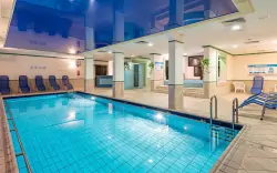 Šoproň: Hotel Lővér ***superior z obiadokolacją, wstępem do centrum wellness i basenu + wycieczka po mieście