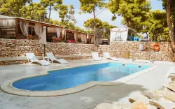 Basen, Boutique Camping Bunja, Brač, Chorwacja