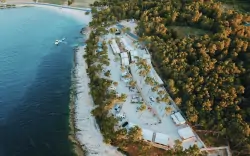 Chorwacja: Brač, 30 m od morza, w domku w Boutique Campingu Bunja + klimatyzacja, prywatna plaża i basen