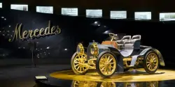 Muzeum Porsche i Muzeum Mercedes-Benz w Stuttgarcie
