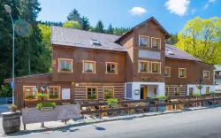 Pec pod Śnieżką w stylowym Hotelu Hvězda *** z obiadokolacją, welcome drinkiem i przechowalnią rowerów