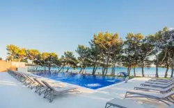 Chorwacja 50 m od morza w Hotelu Punta **** z obiadokolacją lub pełnym wyżywieniem, basenami + dziecko gratis