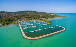 Balaton 300 m od jeziora: Wellness Hotel Laroba **** z obiadokolacją i wellness (basen, jacuzzi, sauny)