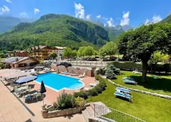 Basen, Alledolomiti Boutique Lake Hotel, Molveno, Włochy