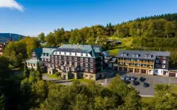 Pustevny: Prostřední Bečva w historycznym górskim Hotelu Tanečnica *** ze śniadaniem lub obiadokolacją