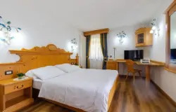 Pokój, Domina Parco dello Stelvio ****, Cogolo di Pejo