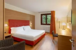 Łóżko, Blu Hotel Acquaseria ****, Ponte di Legno, Włochy