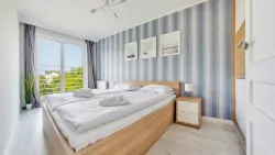 Jasna sypialnia, Residence - Apartamenty Sun & Snow Jastrzębia Góra, Jastrzębia Góra, Polska