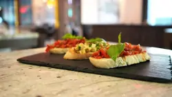 Bruschetta na stole, City Hotel Merano ****, Merano, Włochy