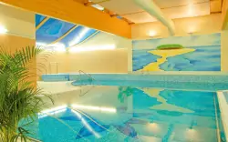 Ciesz się nieograniczonym dostępem do basenu, Interhotel Central ****