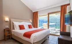 Pokój hotelowy, Parco San Marco Hotels & Beach Resort ****, Cima di Porlezza (CO), Włochy