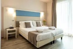 Sypialnia Hotel Splendid Sole ****, Manerba del Garda, Włochy