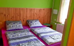 Zakwaterowanie w komfortowych pokojach w Górskiej Chacie Orlice