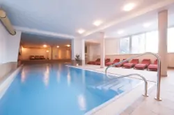 Kryty basen, Erlebnishotel Fendels ****, Fendels, Austria