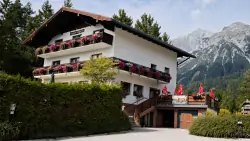 Alpy austriackie u Dachsteinu: Pensjonat Concordia z obiadokolacją i sauną bez ograniczeń + zniżki 