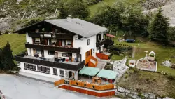Dolina Defereggen i Wysokie Taury w pensjonacie Kohlplatzl ze śniadaniem lub obiadokolacją + welcome drink 