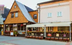Rokytnice w Górach Orlickich 200 m od zamku w Pensjonacie Rampušák ze śniadaniem lub obiadokolacją + szampan