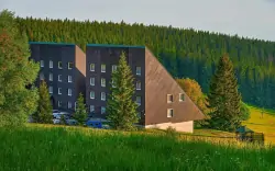 Karkonosze w Hotelu Tetřeví Boudy *** z obiadokolacją, wellness z basenem, jacuzzi i saunami + bilard i rzutki