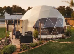 Luksusowy glamping na Węgrzech, zaledwie 6 km od term: Villa Wisdome z wejściem do term, sauną, jacuzzi
