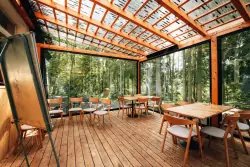 Przeszklony taras, Hotel Kouty, Ledeč nad Sázavou, Czechy
