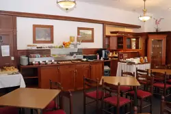 Śniadanie w formie bufetu w hotelu