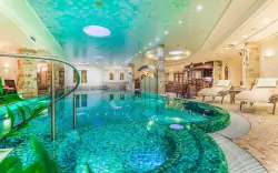 Karlowe Wary: Luksusowy Hotel Carlsbad Plaza ***** z centrum wellness z 5 basenami i 7 saunami + śniadanie