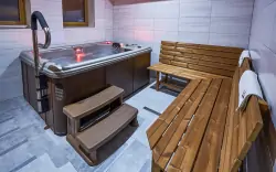 Pobyt na granicy Moraw Południowych i Zlína w Pensjonacie U Zámku z prywatnym wellness + śniadanie