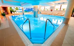 Pobyt w Hotelu Piotr *** z nielimitowanym wellness i zniżkami na masaże i kręgle + śniadanie/obiadokolacja