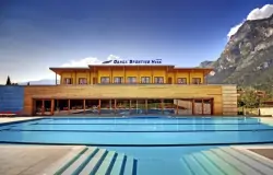 Riva del Garda w hotelu Garda Sporting Club **** ze śniadaniem, wellness, basenami i rejs z Limone do Malcesin