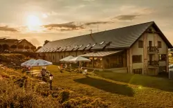 Pod Krakowem na luksusowym ranczu: Hotel Szary Residence *** ze śniadaniami/obiadokolacją i relaks w wellness