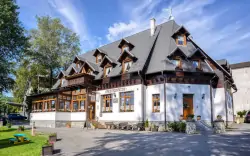 Tatry Wysokie: Pobyt pod Łomnicą, tylko1 km od kolejki linowej w Pensjonacie Encián z wellness i obiadokolacją