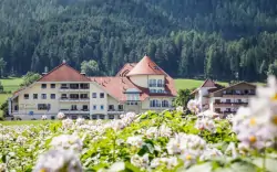 Włoskie pogranicze na szczycie Kronplatz: Reischach w Montis - Active Nature Resort **** z obiadokolacją