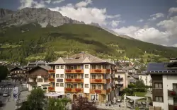Ośrodek górski NP Stelvio i Bormio w pobliżu spa i miejsc wycieczkowych: Hotel Rezia **** z obiadokolacją