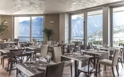 Restauracja z widokiem, Garda Hotel Forte Charme ****, Nago (TN), Włochy
