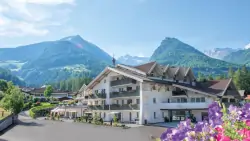 Dolina Ahrntal w pobliżu wodospadów: Lutago w Hotelu Fronza **** ze śniadaniem lub obiadokolacją i wellness 