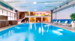Pobyt wellness 400 m od plaży w Baltic Horst z obiadokolacją, krytym basenem, jacuzzi i sauną 