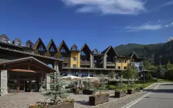 Włoskie Alpy przy Ponte di Legno: Wakacje w Hotelu Blu Hotel Acquaseria **** z obiadokolacją + animacje 