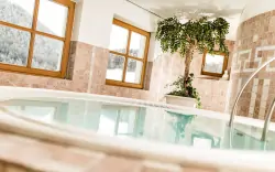 Jacuzzi, Astor Apartments ***, Valdaora di Sotto, Włochy
