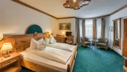 Pokoje, Hotel Unterwirt ****superior, Chiemgau, Niemcy