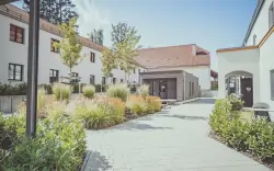 Dziedziniec hotelowy, Mariandl im Oberwirt, Eggenfelden, Niemcy