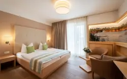 Nowoczesny pokój hotelowy, Hotel Wende Neusiedl ****, Neusiedl am See, Austria