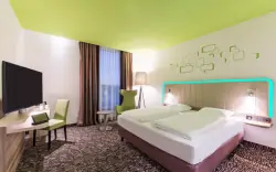 Nowoczesny pokój hotelowy, Park Inn by Radisson Neumarkt ****, Neumarkt, Německo