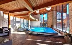 Luksusowe wakacje relaksacyjne w sercu Południowego Tyrolu: 4* Al Posta Hotel 1899 z obiadokolacją + basen