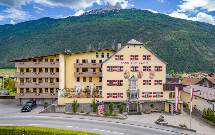 Tyrol aktywnie w Hotelu zum Lamm *** z obiadokolacją i wellness + wstęp do parku zewnętrznego i boulderingu