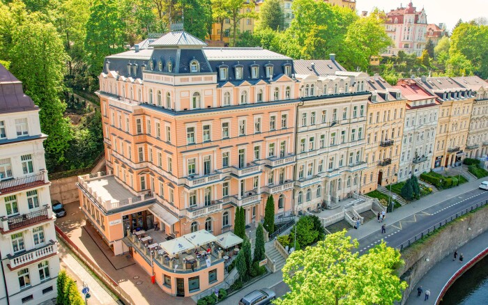 Relaksujący pobyt w Karlowych Warach w Humboldt Park Hotel & Spa **** z obiadokolacją, wellness i zabiegami